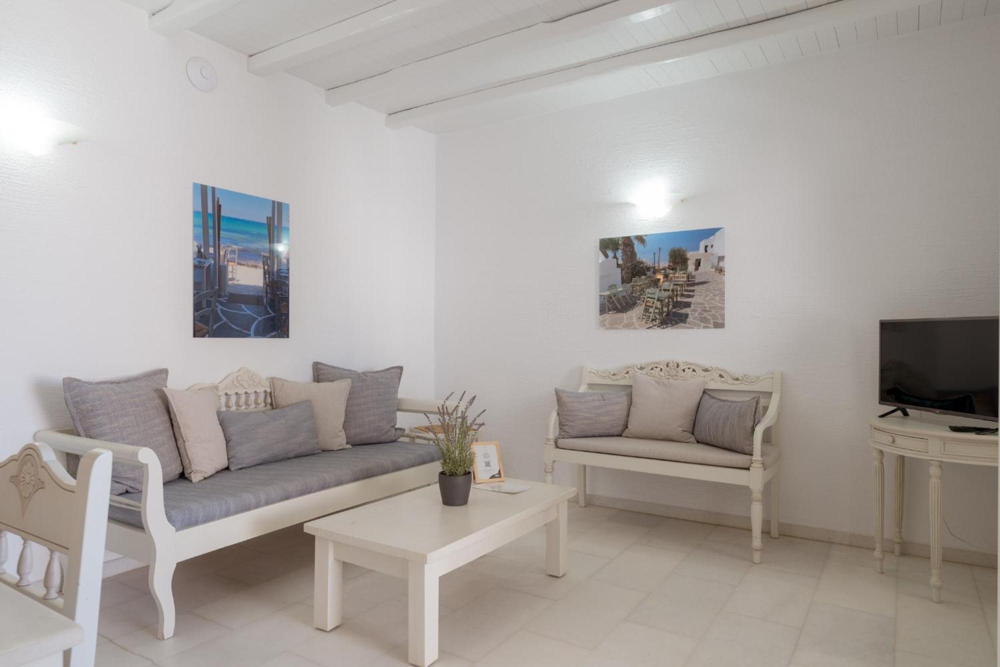 Anthos Aparthotel Náousa